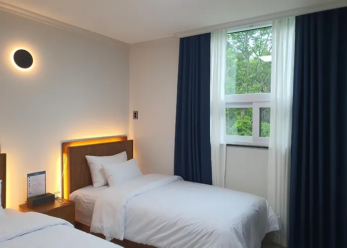Y2 Stay Hotel